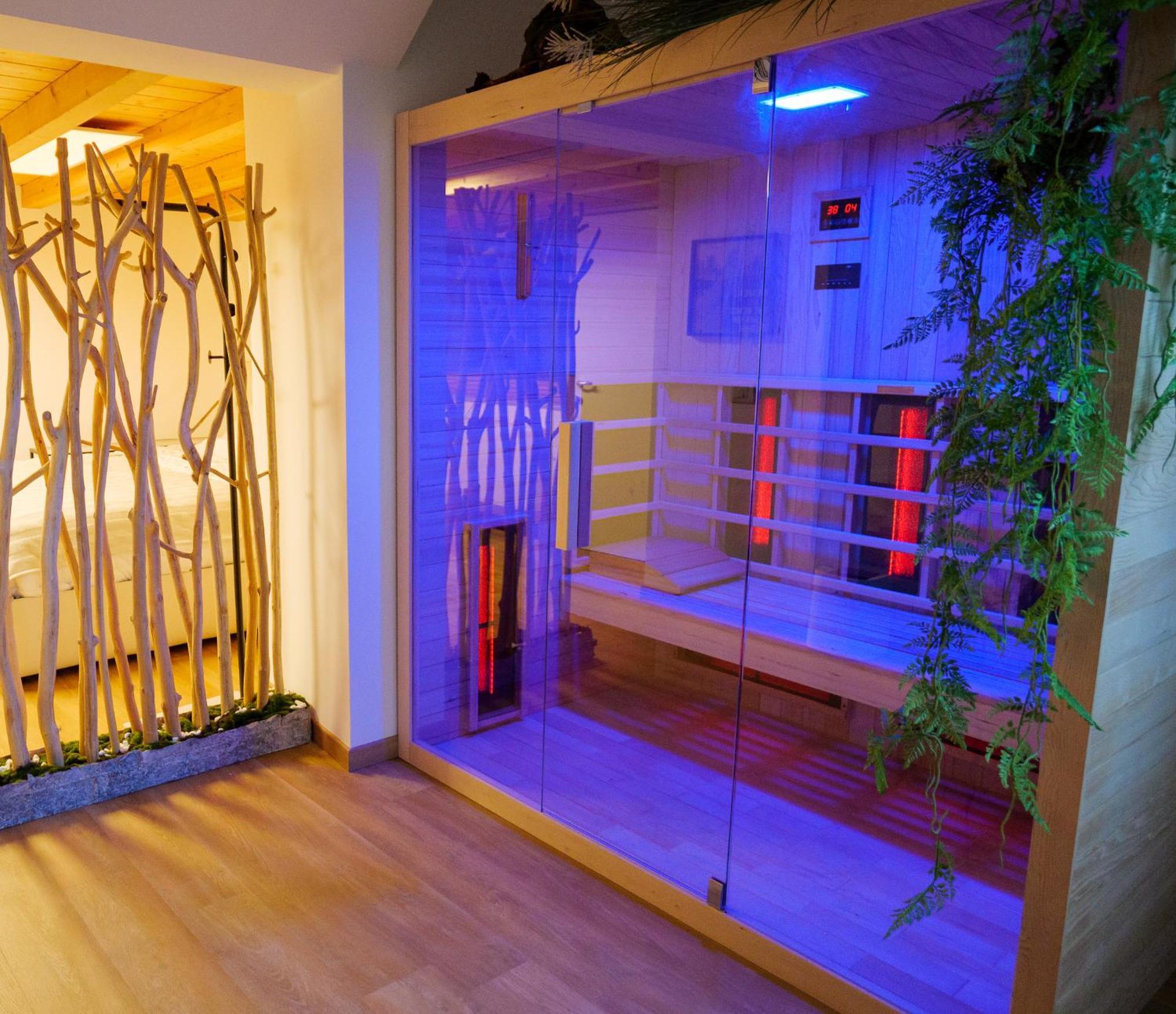 Luxe & Central Haven - Jacuzzi, Sauna, Steam, Private Parking โกโม ภายนอก รูปภาพ