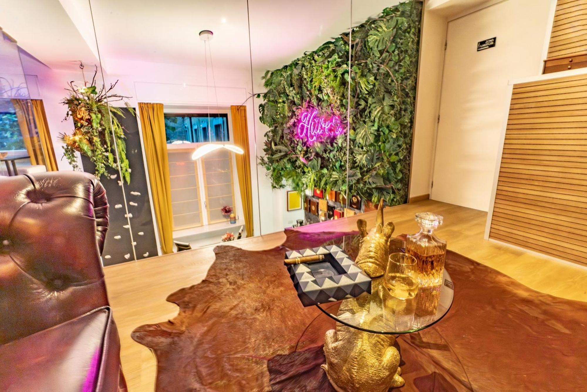 Luxe & Central Haven - Jacuzzi, Sauna, Steam, Private Parking โกโม ภายนอก รูปภาพ