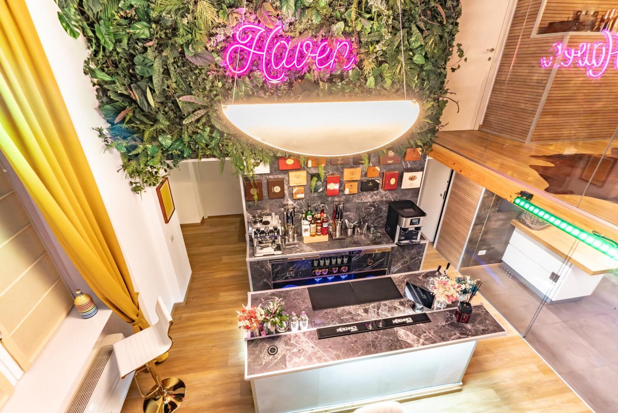 Luxe & Central Haven - Jacuzzi, Sauna, Steam, Private Parking โกโม ภายนอก รูปภาพ