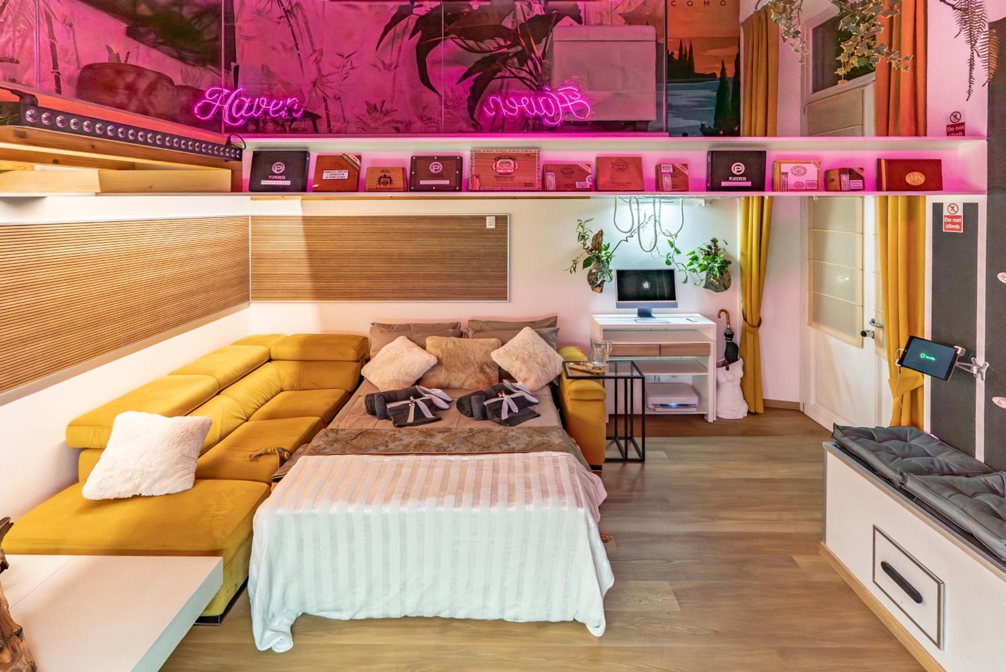 Luxe & Central Haven - Jacuzzi, Sauna, Steam, Private Parking โกโม ภายนอก รูปภาพ