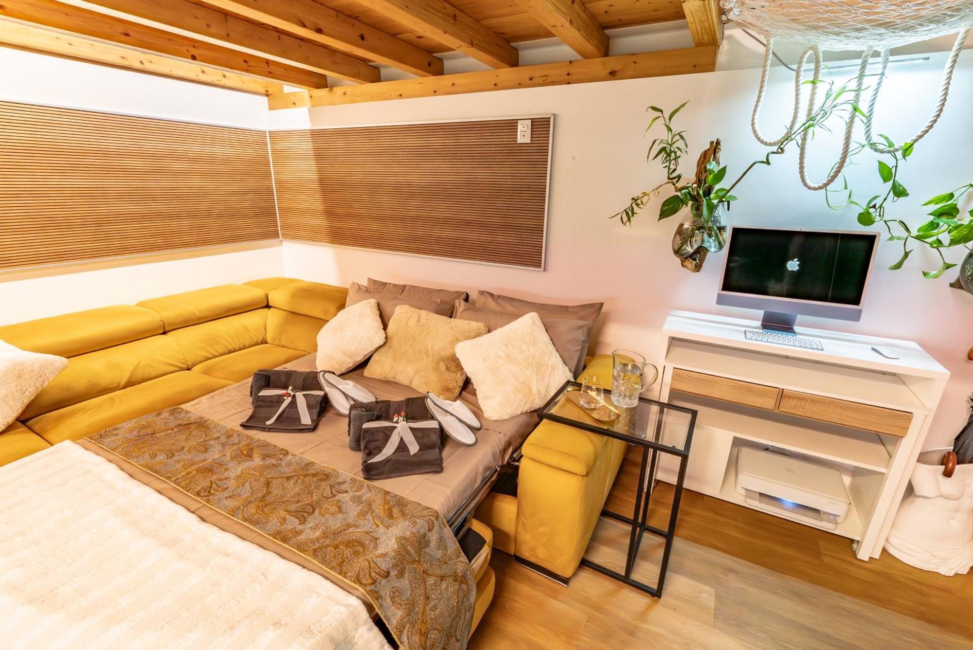 Luxe & Central Haven - Jacuzzi, Sauna, Steam, Private Parking โกโม ภายนอก รูปภาพ