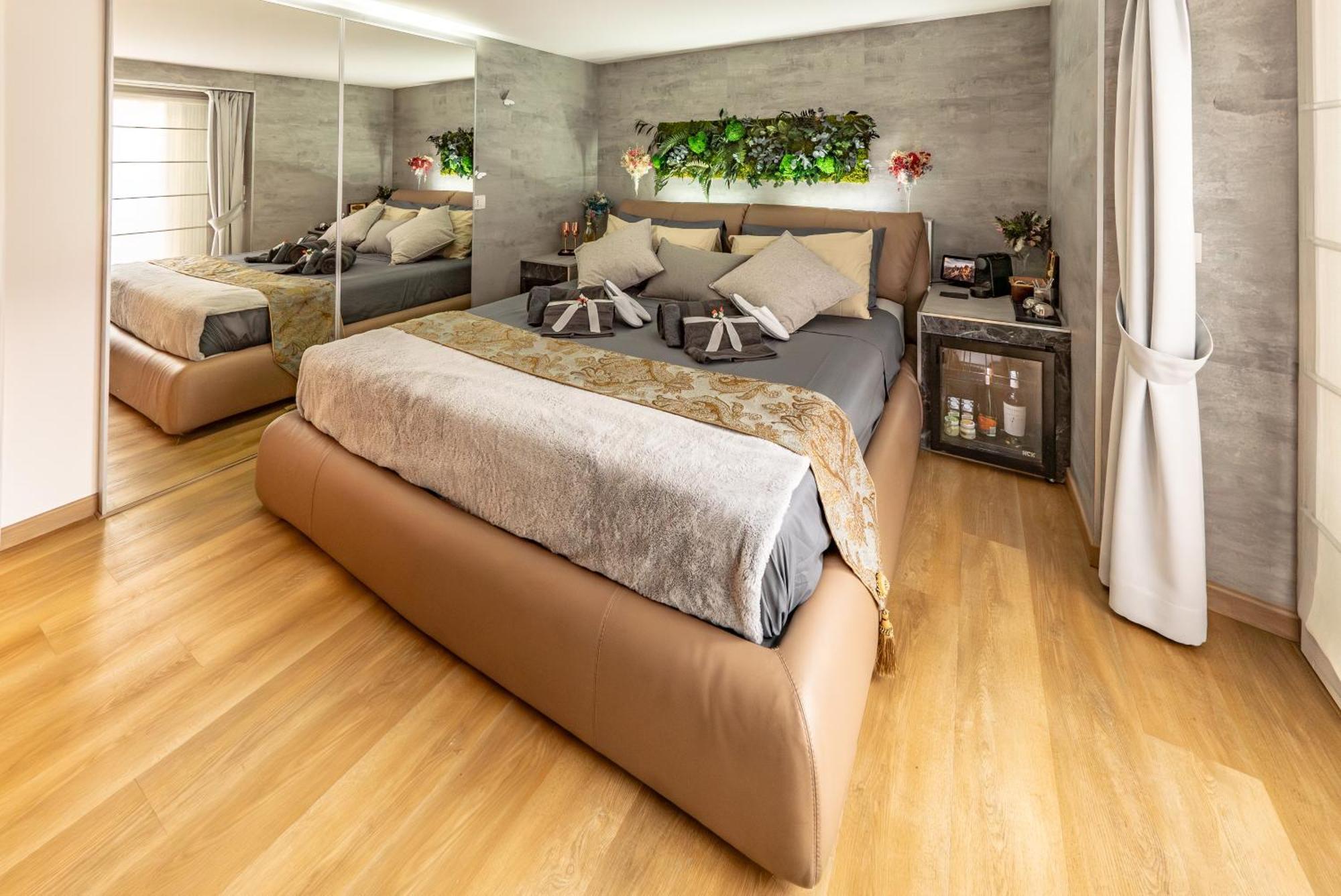 Luxe & Central Haven - Jacuzzi, Sauna, Steam, Private Parking โกโม ภายนอก รูปภาพ