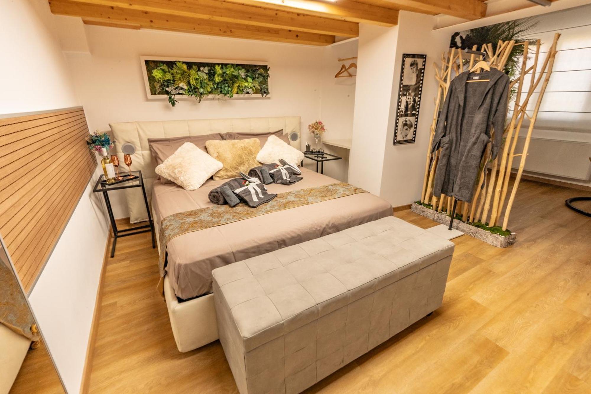 Luxe & Central Haven - Jacuzzi, Sauna, Steam, Private Parking โกโม ภายนอก รูปภาพ